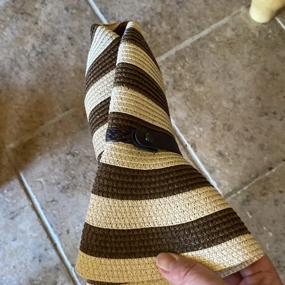 NWOT SUNLILY Striped Brown and Cream Sun Hat, Size: S/M (fits up to 22” head) - Picture 8 of 8